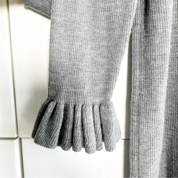 Ann Taylor Superfine Merino Wool Gray Ribbed Top Sz XL Ruffle Cuff Lightweight - Picture 3 of 7